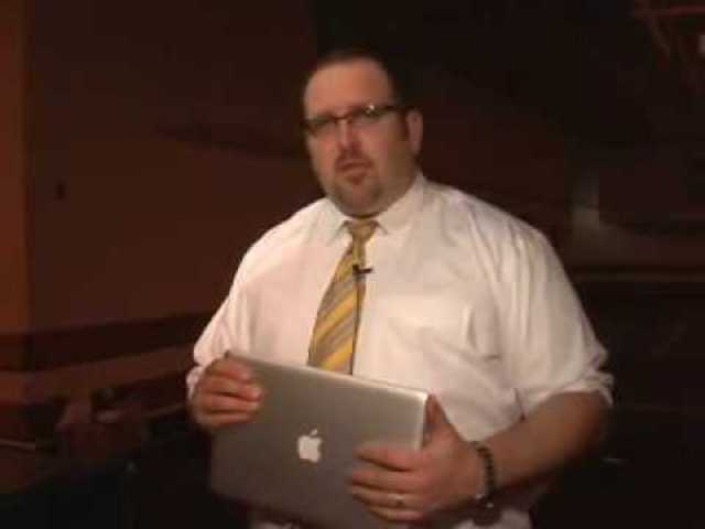 TSA publicly clears MacBook Air for airport travel