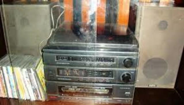 equipo de sonido antiguo