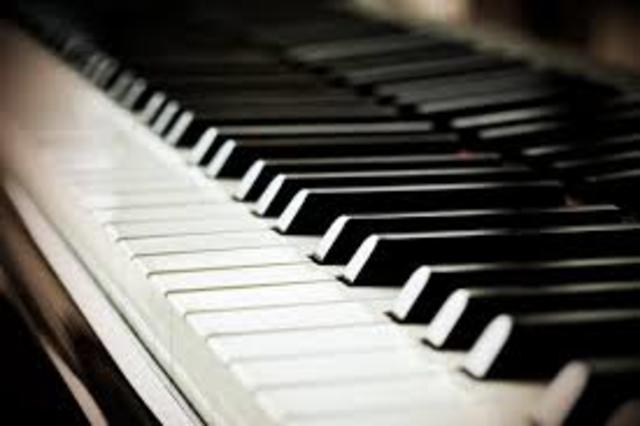 Began to play the piano