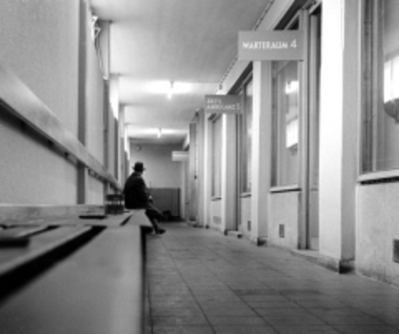 Between August 2 and 12: 15,036 refugees were registered at Marienfelde Refugee Center