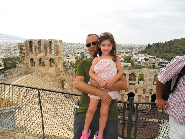 eu com meu pai em atenas