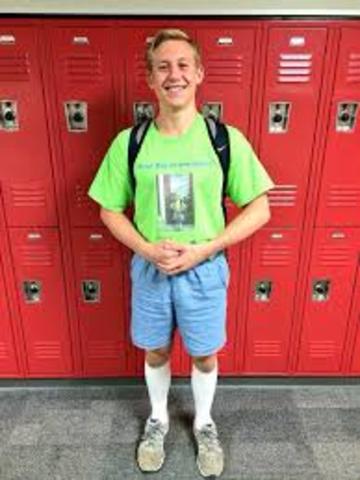 Mi primero diá assití la escuela secundaria.