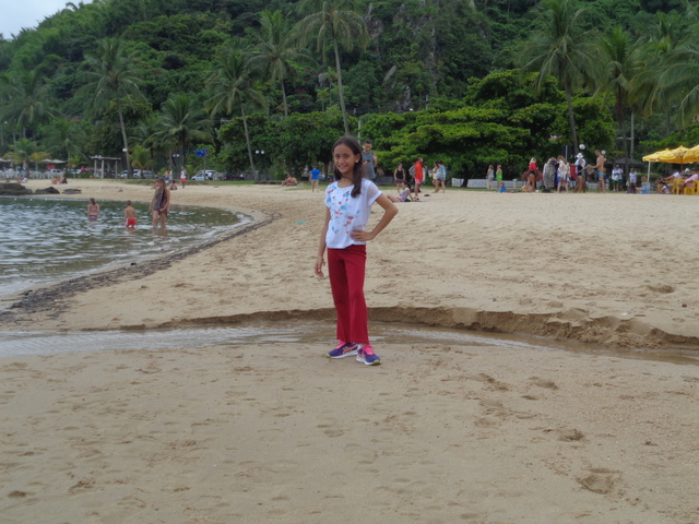 Dália na praia de ilha Bela