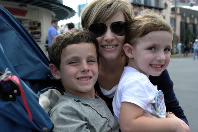 Eu e minha irma na Disney