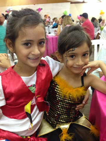 Dália na festa de Purim