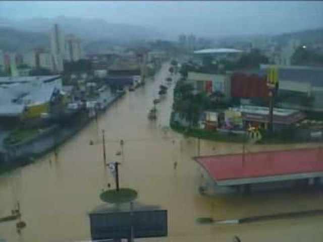 enchente em blumenau 2008
