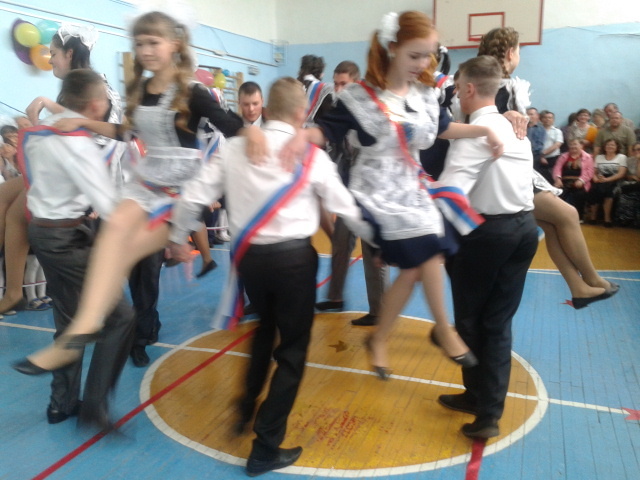 Последний школьный звонок для 11 класса