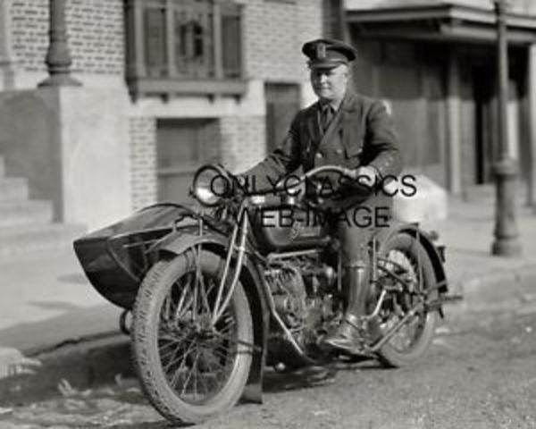 PRIMERA COMUNICACION INALAMBRICA MOVIL