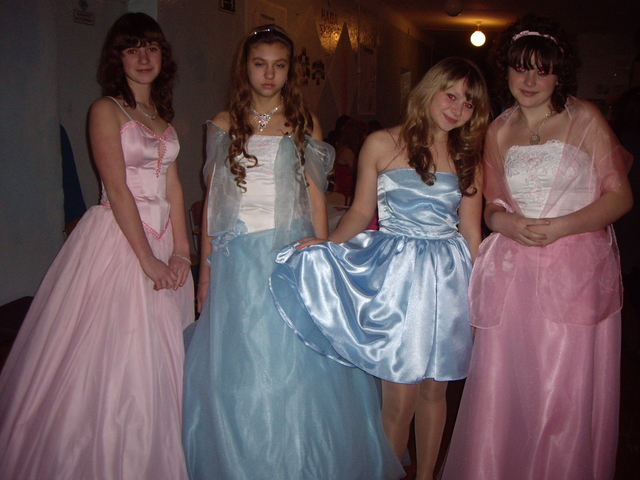 На балу. 9 класс