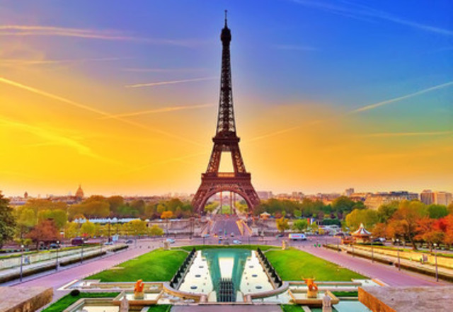 Párizsban tanult teológiát