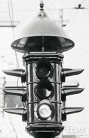 instaló el primer semáforo de la era moderna