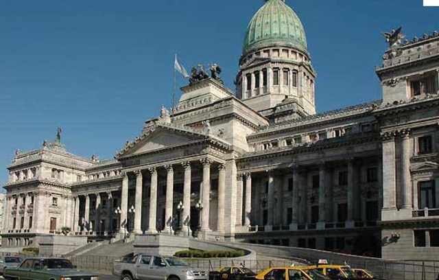 Promulgación de la Ley Federal de Educación  24.195