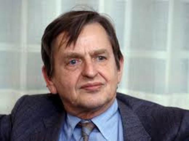 el primer ministro Olof Palme muere