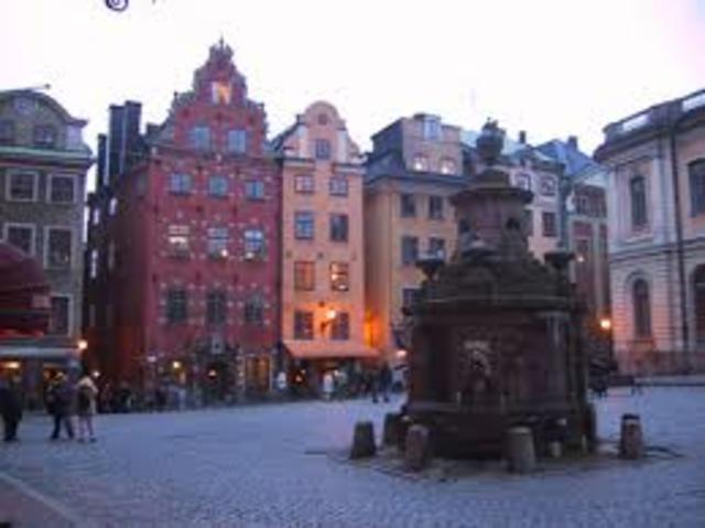 El municipio está dividido desde 1998 en 18 distritos, que tienen la responsabilidad de las escuelas primarias, asistencia social y los medios culturales locales