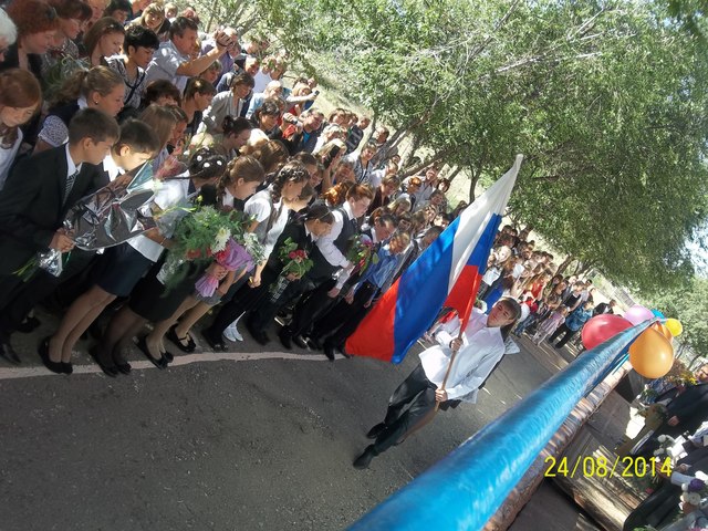 Дима  и Валя - лучшие ученики школы