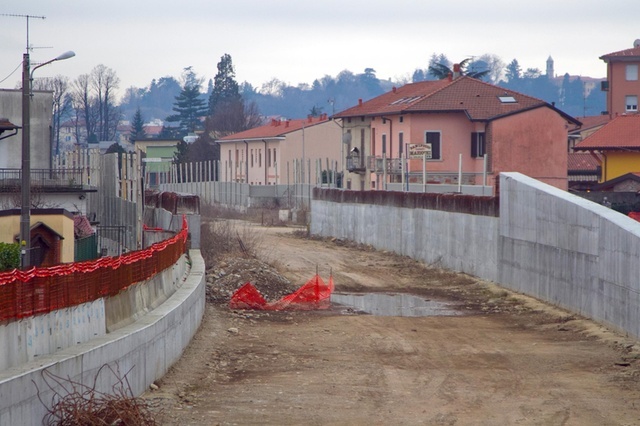 il 45% dei lavori é completato ma viene trovato arsenico nei terreni italiano e i lavori rallentano