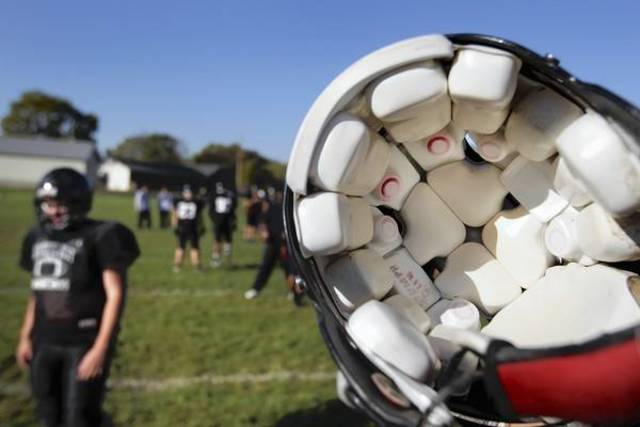 8th helment that final got the speaker pated with foam.