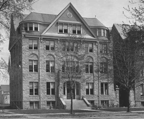 Oberlin College accepts women