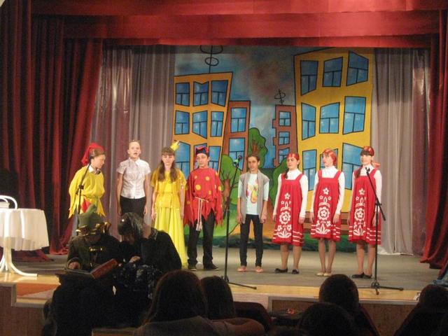 Театральная весна.