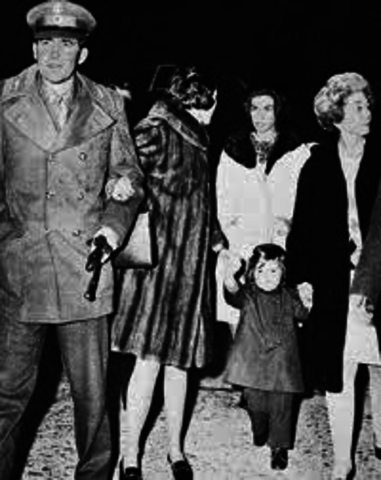 Φυγή βασιλιά Κων/νου