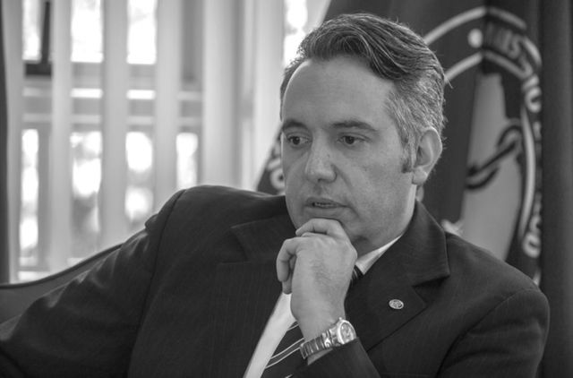 Ministro de Salud Fernando Llorca avala uso de marihuana como opción para tratamiento médico