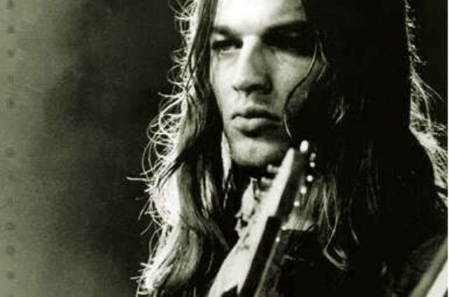 David Gilmour csatlakozik