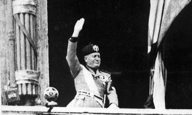 Mussolini va al potere