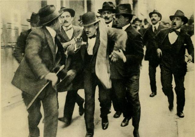 Arresto di Mussolini