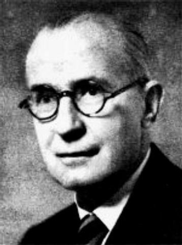 Megírja a Tiszta szívvel című versét