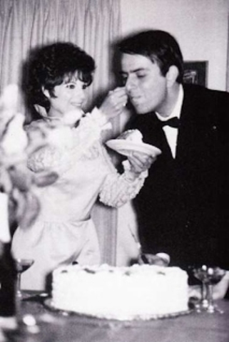 Sagan married his second wife Linda Salzman