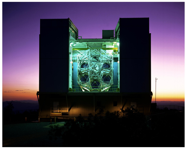 The first telescope with multiple primary mirrors began observing