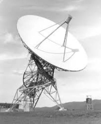 first radio telescope
