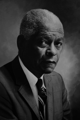 Benjamin Mays becomes president of Morehouse College