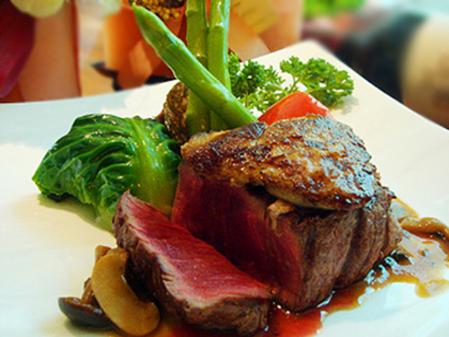 和佩嬿作伙去食法式料理