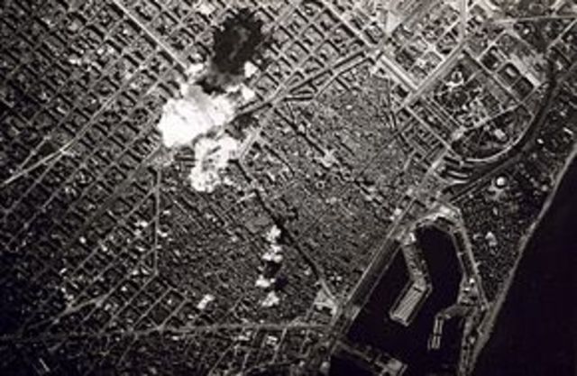 La población de Madrid sufre los primeros bombardeos