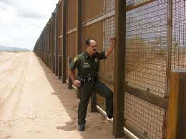 Fencing along US-Mexican Border