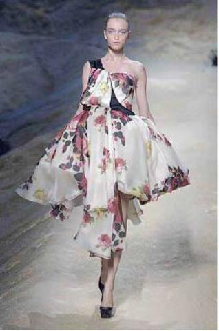 El hombre se llenó de Color