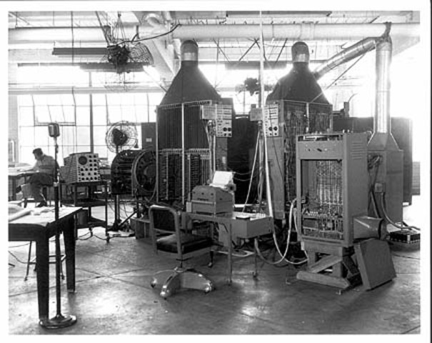 BINAC (luego UNIVAC)