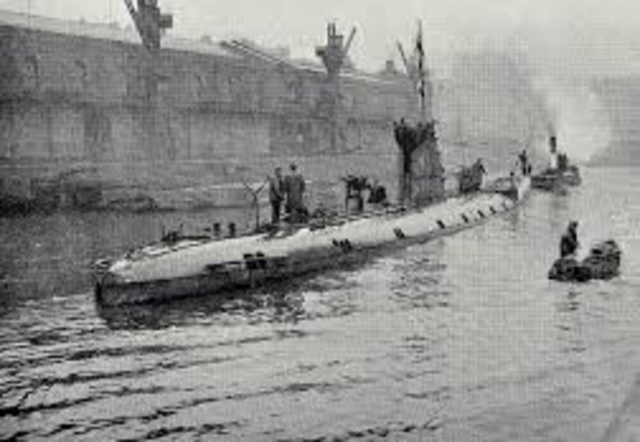 Germany Announces Unrestricted Submarine Warfare