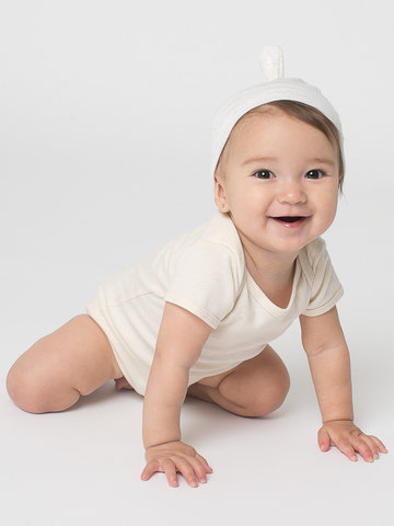 Philo Farnsworth is born