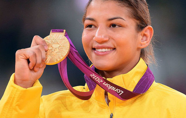 primeira mulher brasileira a ganhar uma medalha de ouro