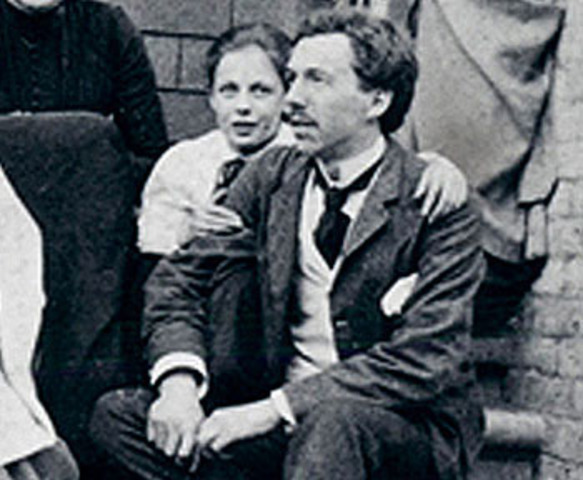 Gets married to Kitty Tobin