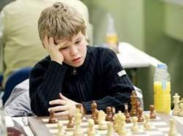 Magnus Carlsen es el jugador más joven en obtener 2800 puntos ELO.