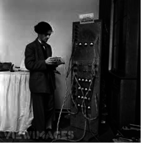 Surge la idea de control cooperativo entre los usuarios y los programas instalados en máquinas.