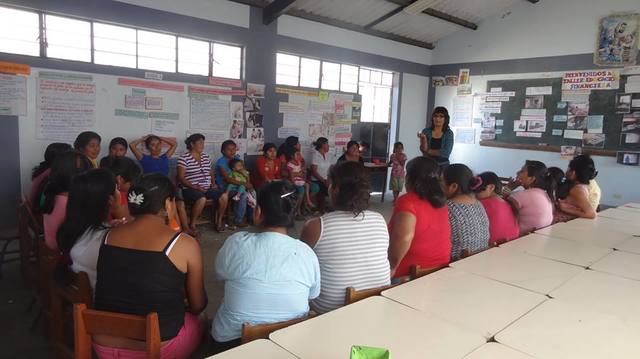 cappacitando a madres de familia