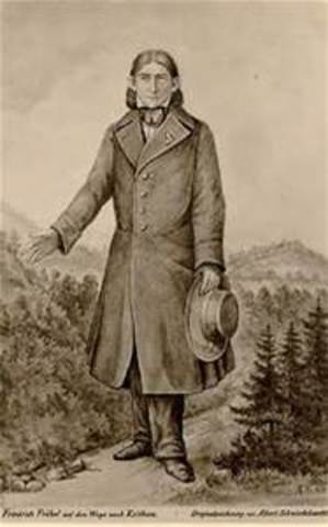 Friedrich Froebel nació 21 de abril de 1782