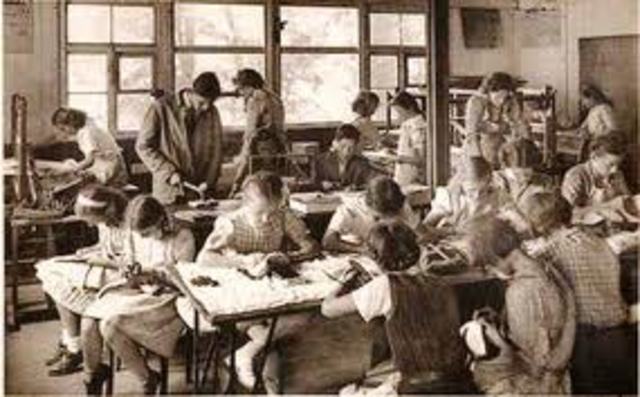 Decroly funda en su propia casa su centro educativo