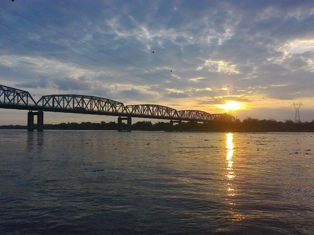 Navegación Por El Rio Magdalena