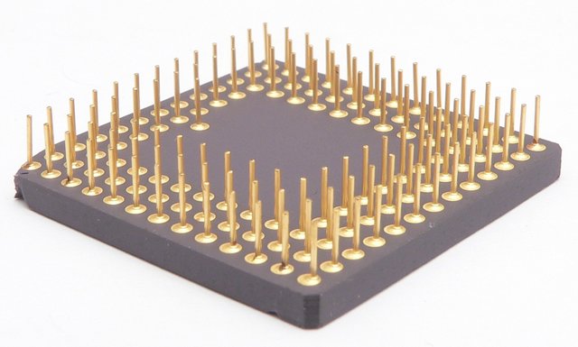 PGA (Pin grid array)