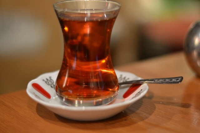 Det ble drukket 180 000 tonn svart te i Tyrkia